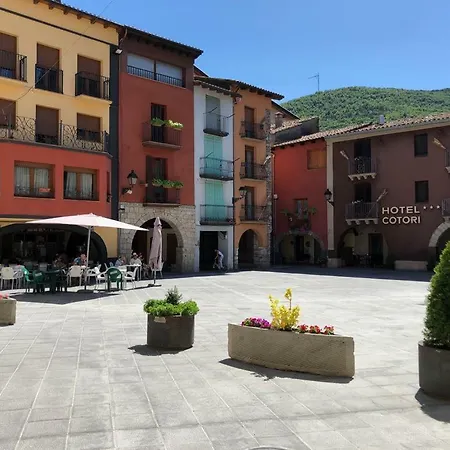 Apartamento Con Encanto El Pont de Suert Exterior photo